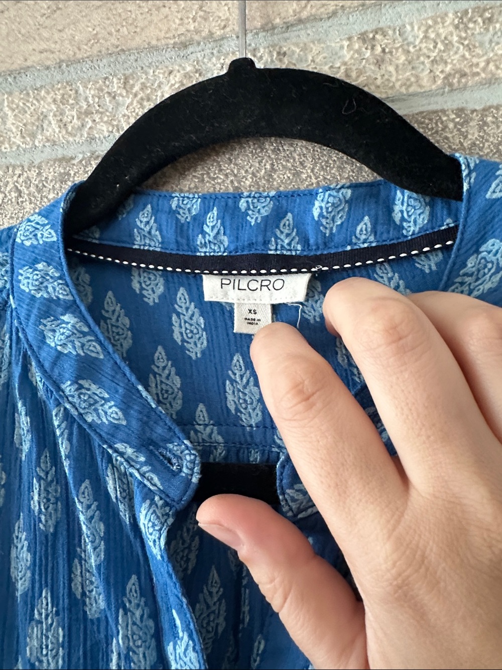 Anthropologie Pilcro The Sidney Batwing Blouse XS Blue White Print Button Front - Picture 6 of 9